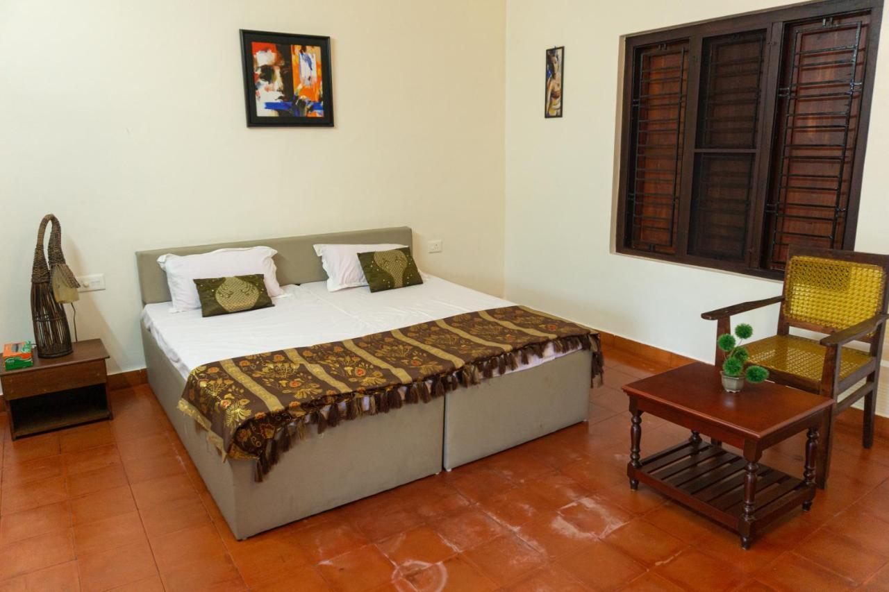 Canalview Private Cottage Azhikkal Ayiram Thengu Panmana Luaran gambar